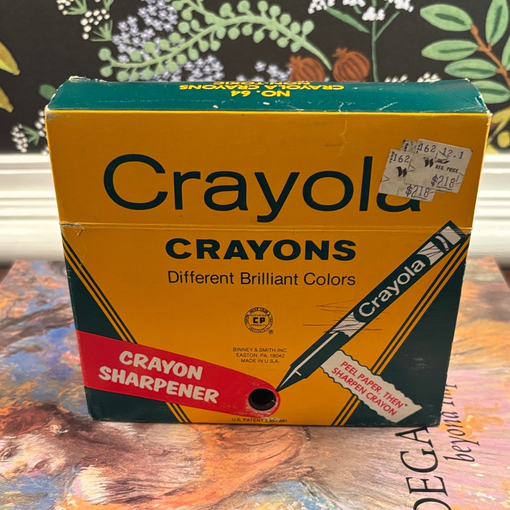 Vintage Crayon 64-Count Crayons Box – Yellow & Dark Green Built in Sharpener - Picture 9 of 14